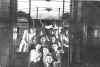 gruppo_studenti_treno.jpg (206271 byte)