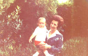 linda-andrea.jpg (66139 byte)