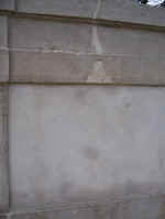 monumento-retro-pigna.jpg (16710 byte)