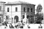 particolare_con_monumento.jpg (149006 byte)