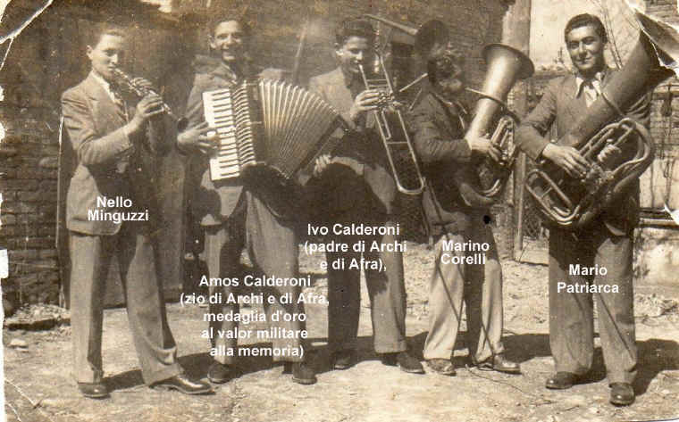 amos-calderoni-gruppo-1943.jpg (479941 byte)