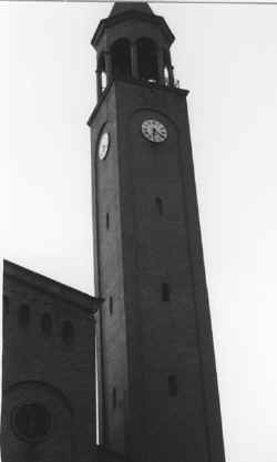campanile-pendente.jpg (10414 byte)