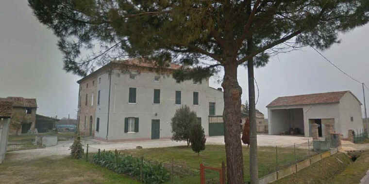 fornazzo-villa-2.jpg (58257 byte)