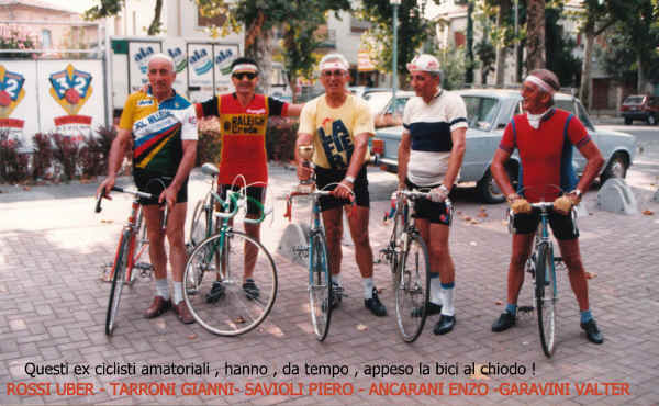 gruppo ciclisti amatoriali alfonsinesi.jpg (326560 byte)