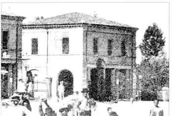 particolare_piazza_senza.jpg (201322 byte)