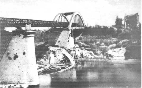ponte-reno-1945.jpg (727973 byte)